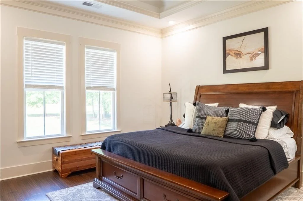 Photo of 5888 Cobbham Road