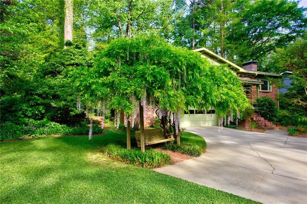 Photo of 3194 Isoline Way SE