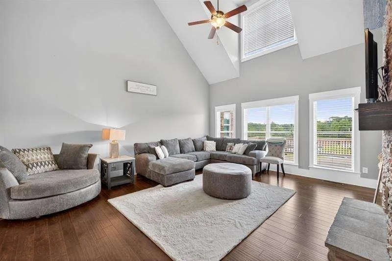 Photo of 2112 Meadowood Cove
