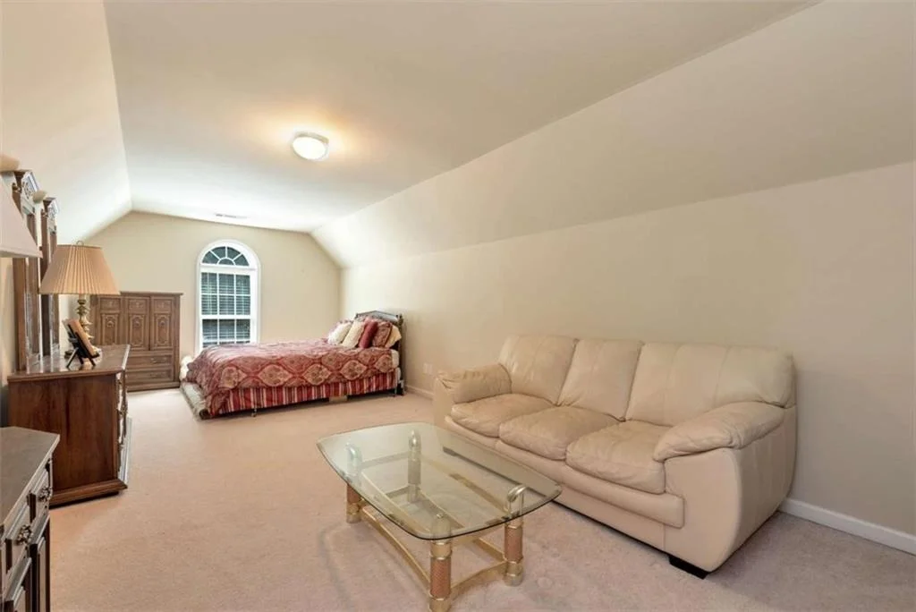 Photo of 222 Jefferson Walk Circle