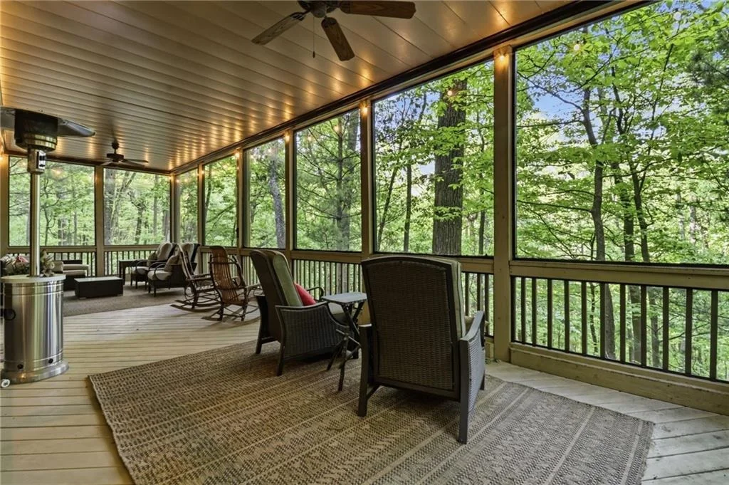 Photo of 1105 Valley View Drive