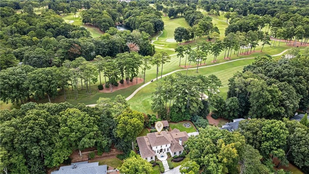 Photo of 9190 Huntcliff Trace