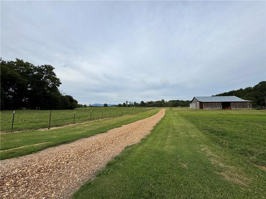 Photo of 250 Hook Road NE