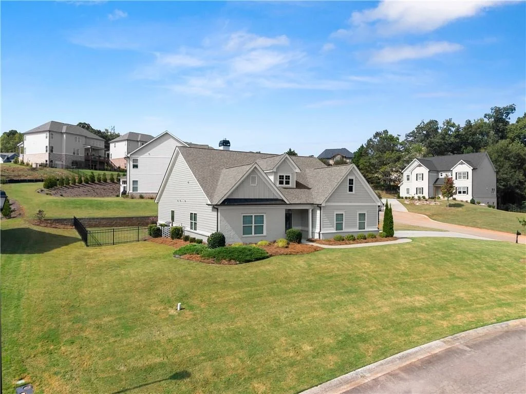 Photo of 5700 Meadow View Drive