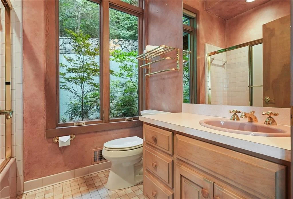 Photo of 202 Sanderlin Mountain Drive N