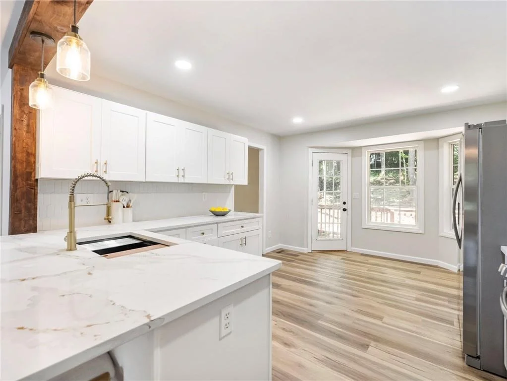 Photo of 3930 Pine Tree Lane