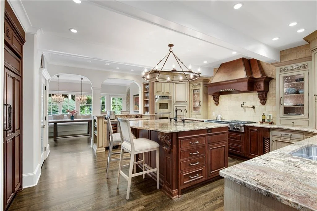 Photo of 9190 Huntcliff Trace