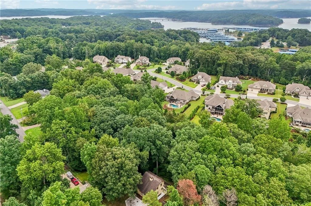 Photo of 9080 Pine Tree Circle