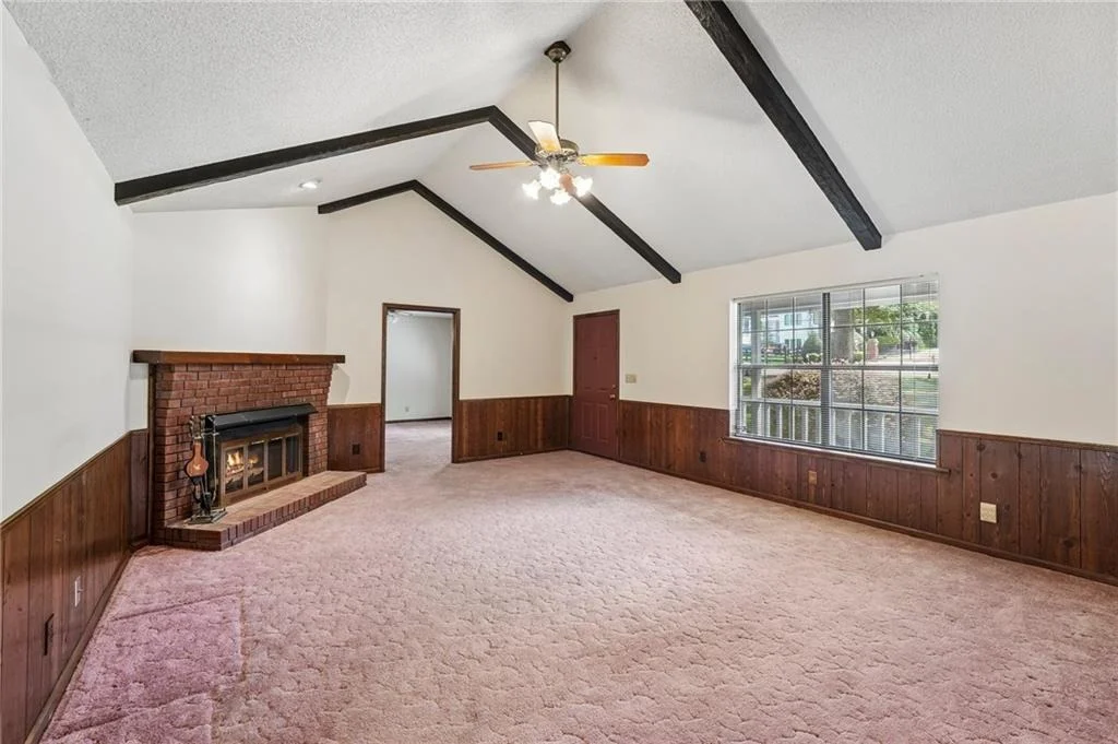 Photo of 16055 Thompson Road