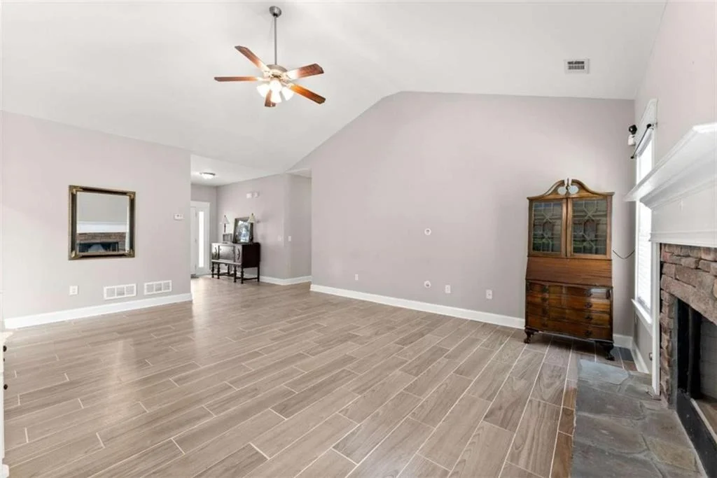Photo of 1809 Alberta Lane