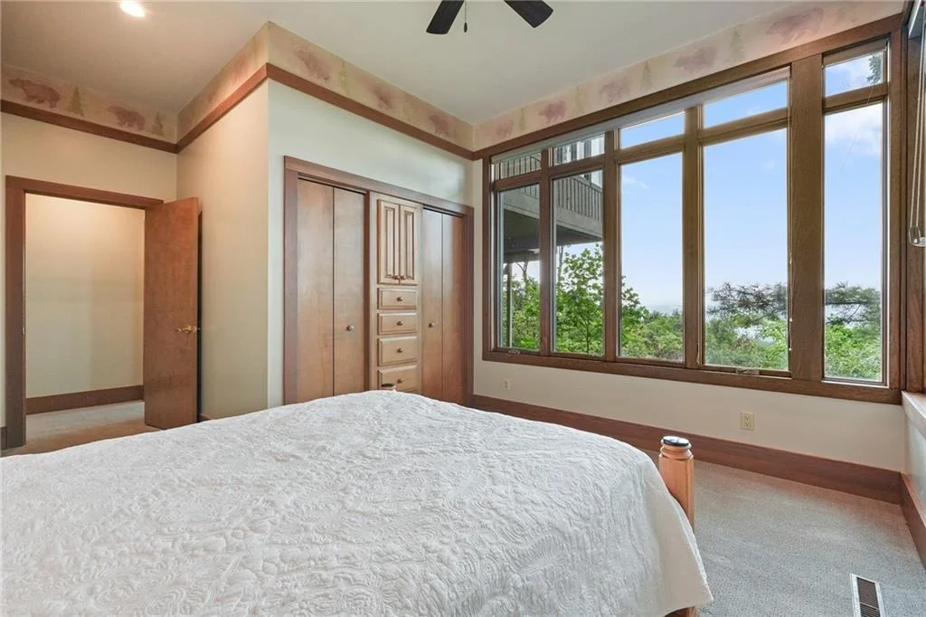Photo of 202 Sanderlin Mountain Drive N