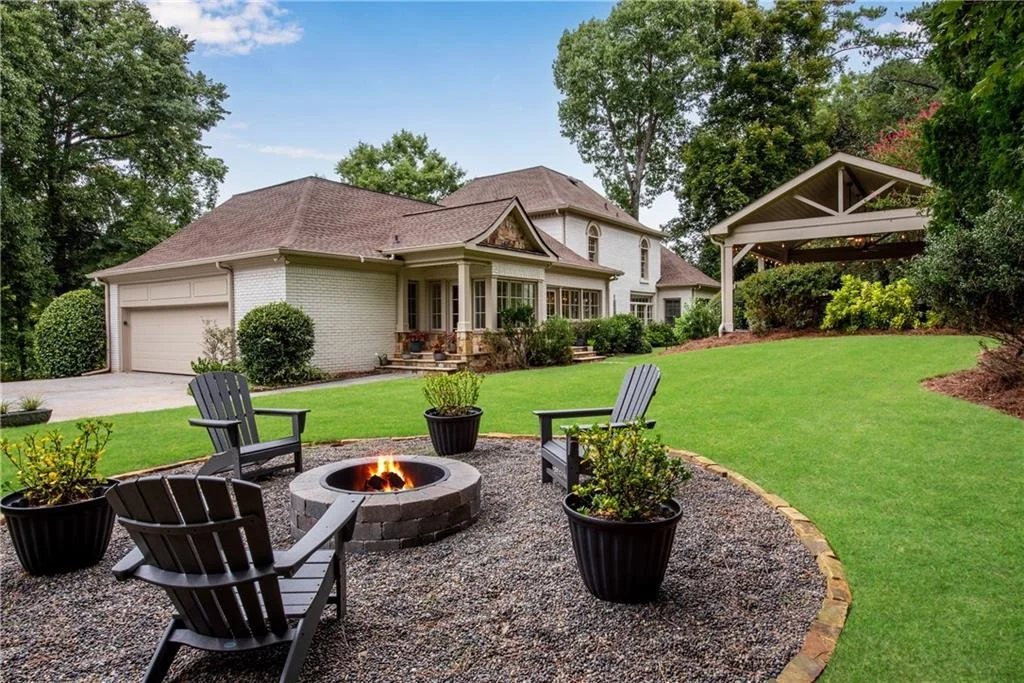 Photo of 9190 Huntcliff Trace