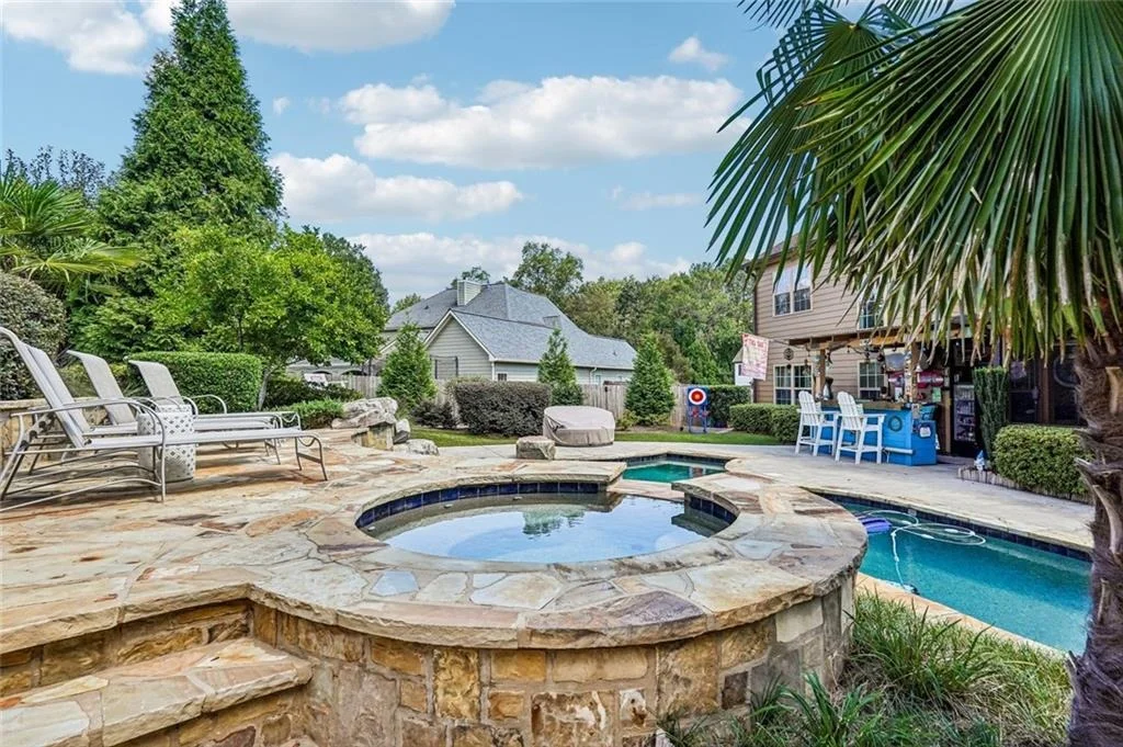 Photo of 337 Meadowcrest Circle