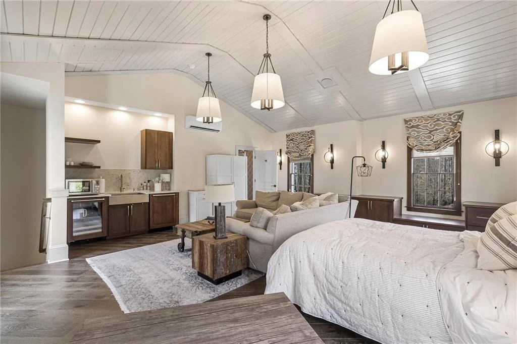 Photo of 5030 Forest Circle