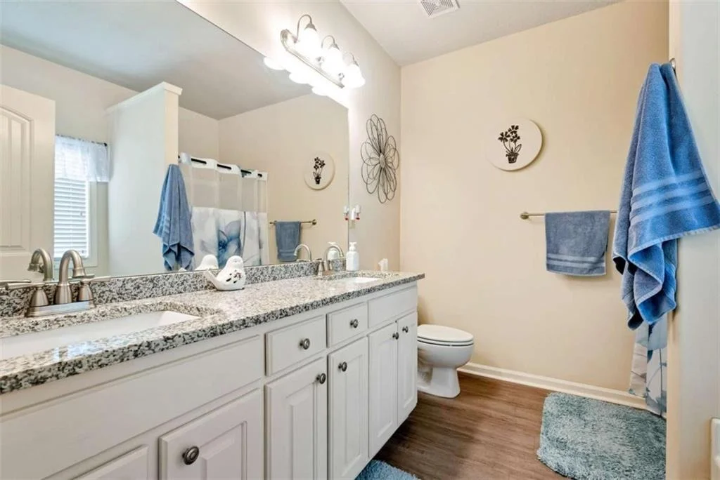 Photo of 1424 Silvergate Way