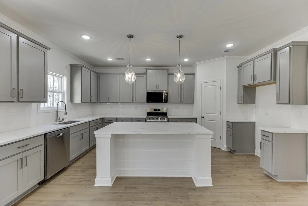 Photo of 979 Lakeview