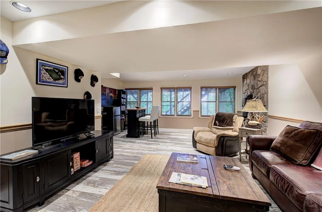 Photo of 225 Grandview Trail