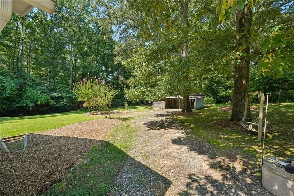 Photo of 16055 Thompson Road