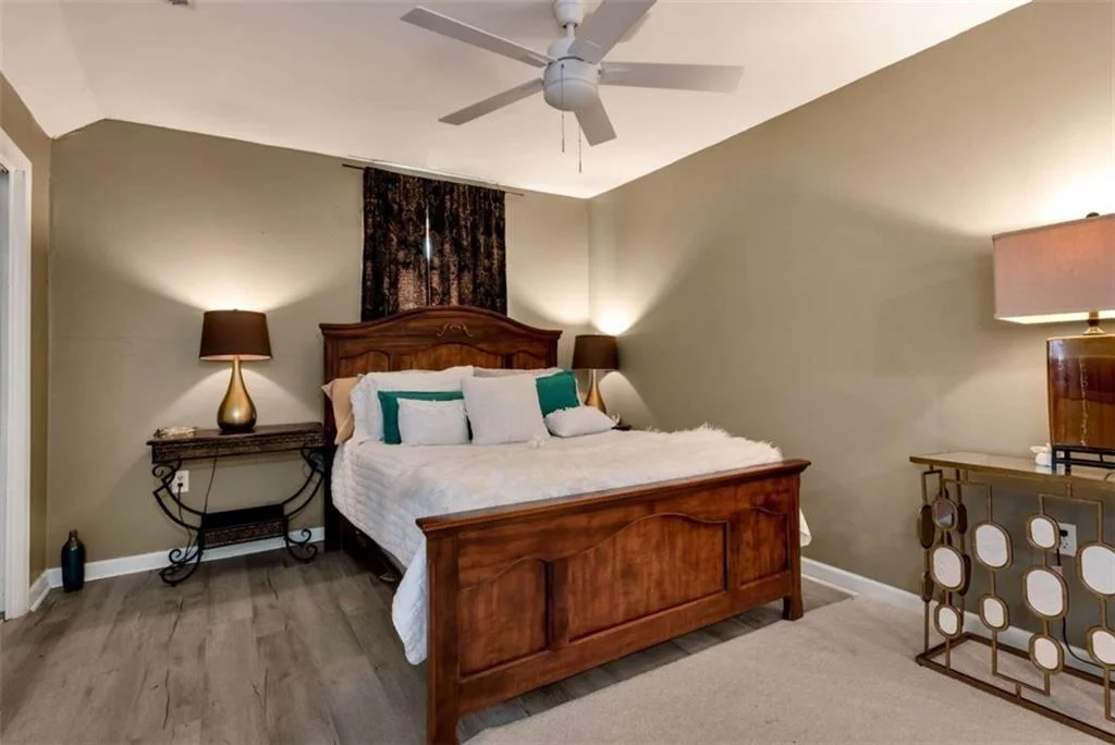 Photo of 425 Greenleaf Drive