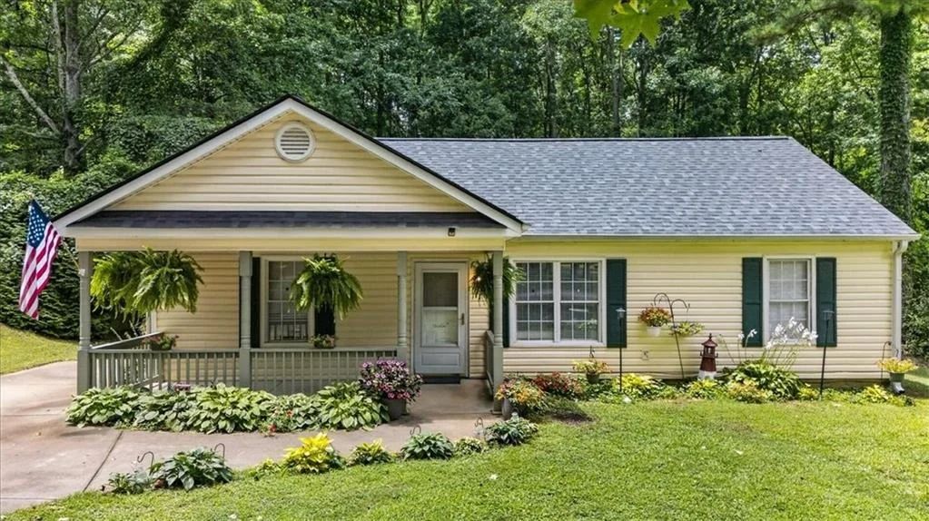 Photo of 129 Whispering Pine Lane NE