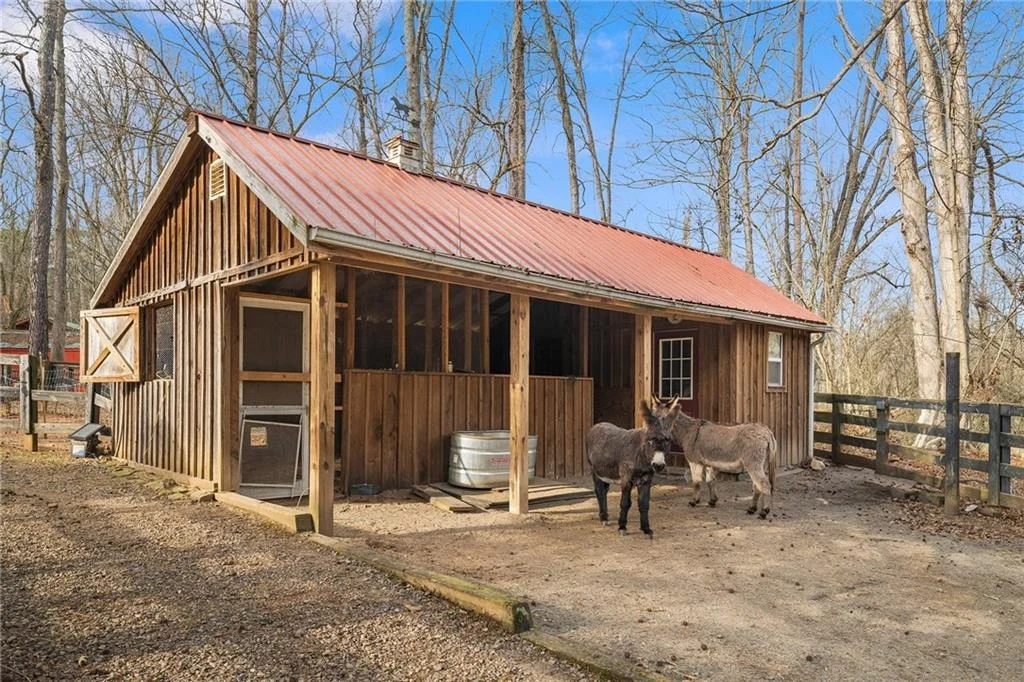 Photo of 16035 Westbrook Road