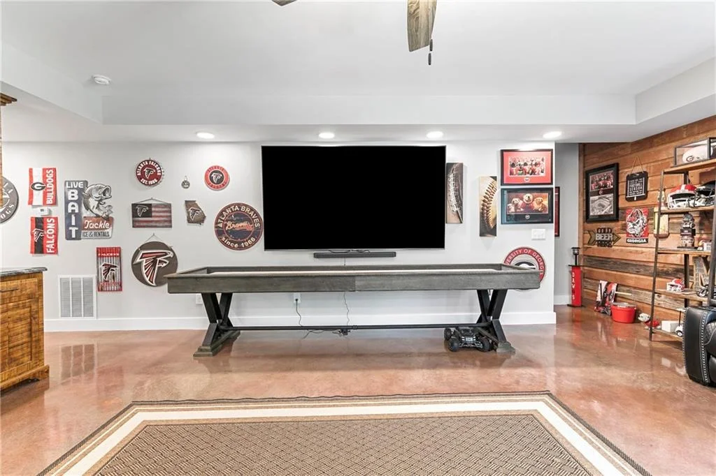 Photo of 151 Wilshire Drive