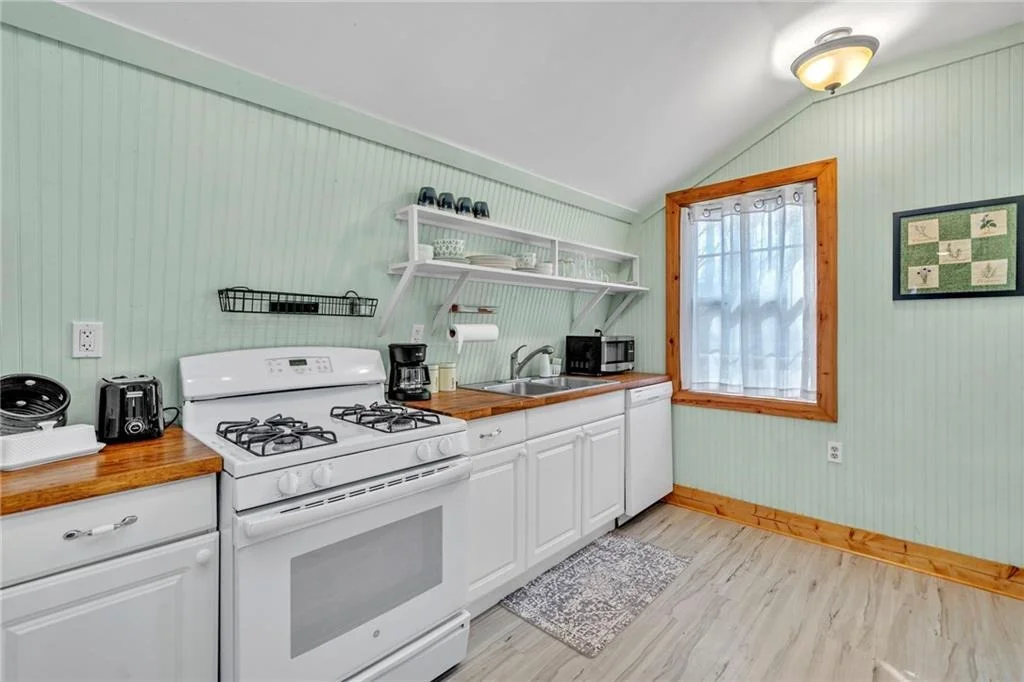 Photo of 1250 Sutton Road