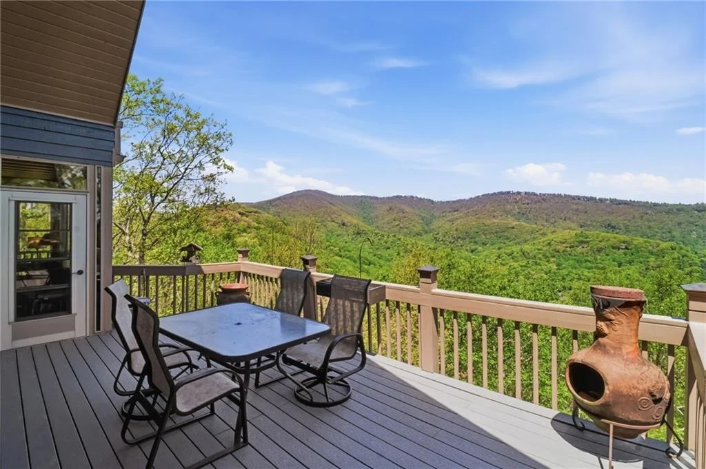 Photo of 1692 Ridgeview Drive