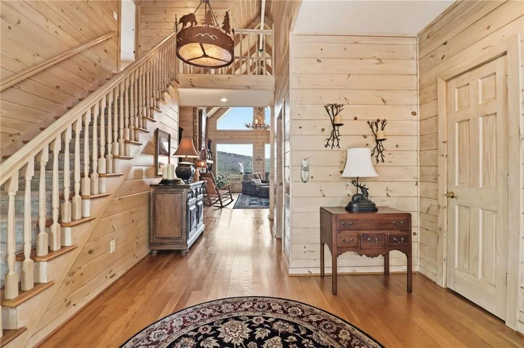 Photo of 1692 Ridgeview Drive