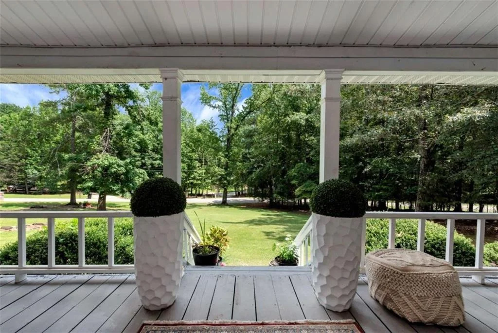 Photo of 425 Greenleaf Drive