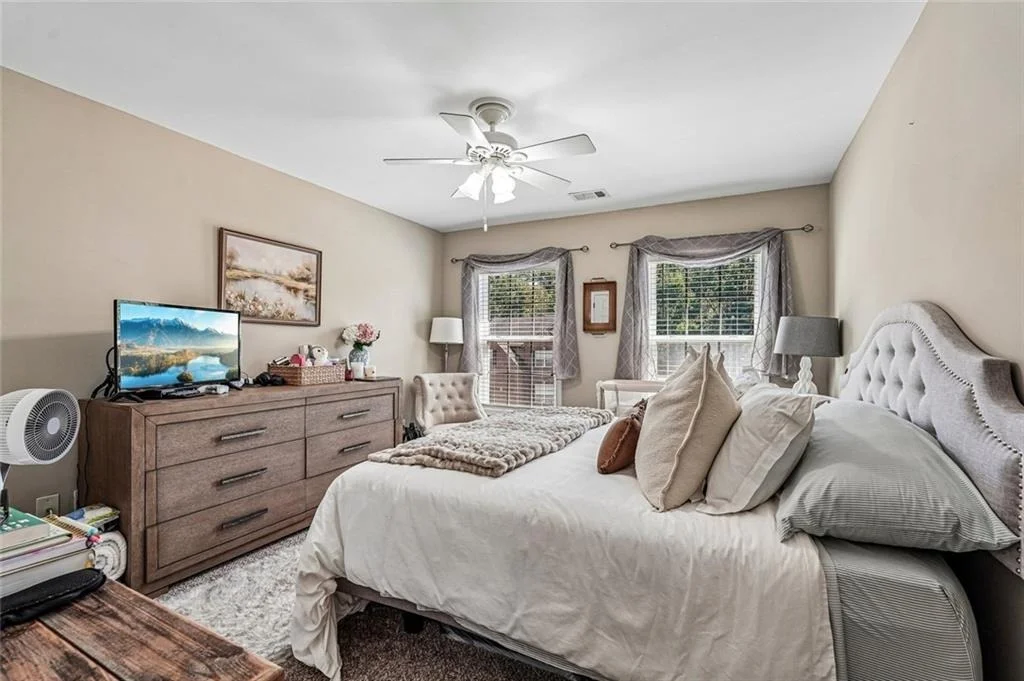 Photo of 337 Meadowcrest Circle