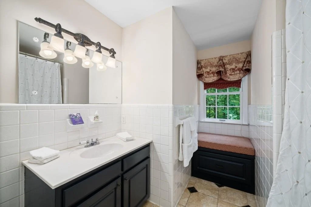 Photo of 8950 Huntcliff Trace