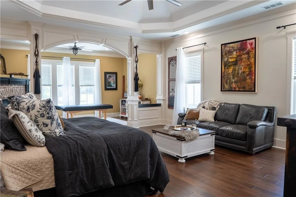 Photo of 5888 Cobbham Road