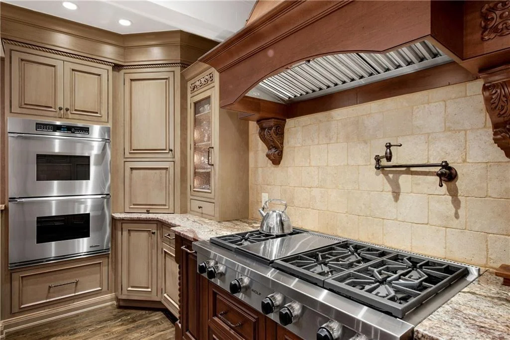 Photo of 9190 Huntcliff Trace