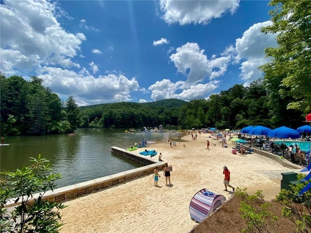 Photo of 595 Wake Robin Drive
