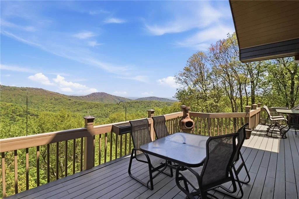 Photo of 1692 Ridgeview Drive
