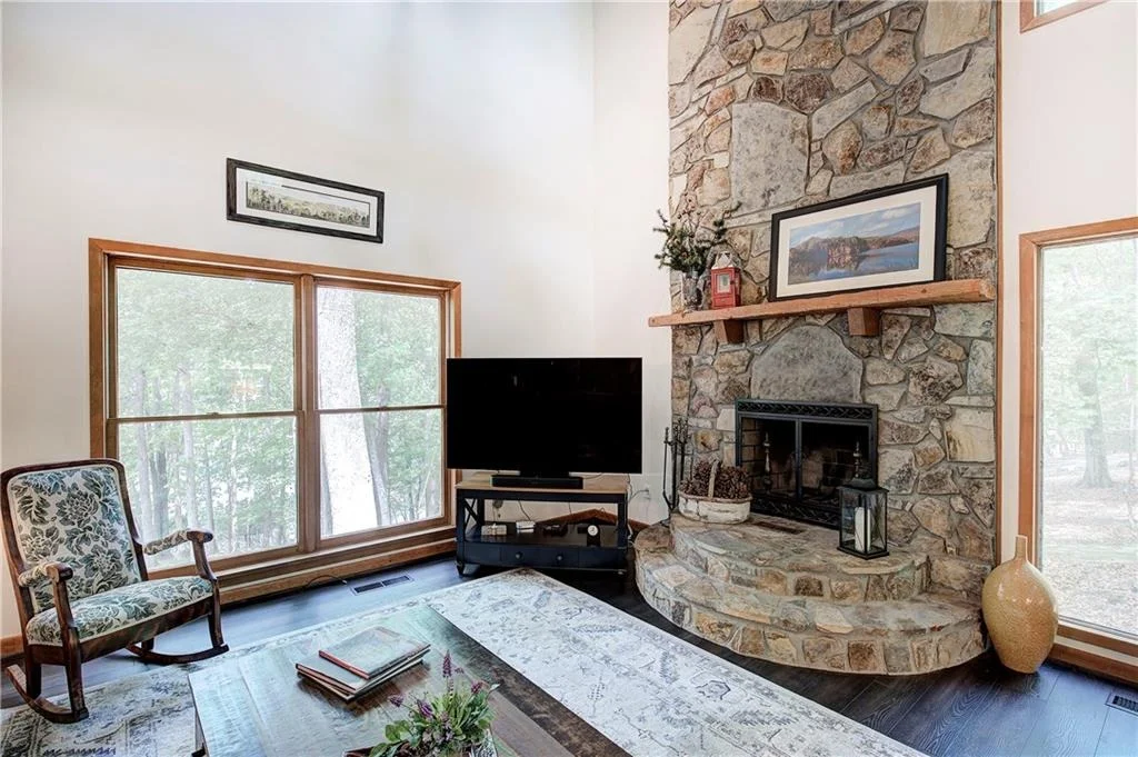Photo of 12 Tamarack Point