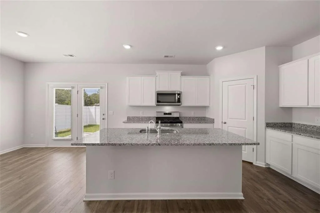 Photo of 302 Friendship Oak Way