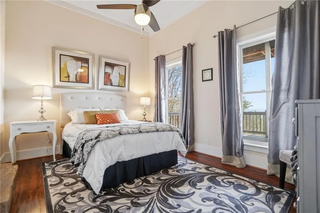 Photo of 1021 Falcon Heights