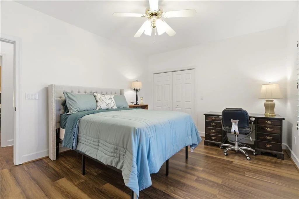 Photo of 739 Summit Drive E