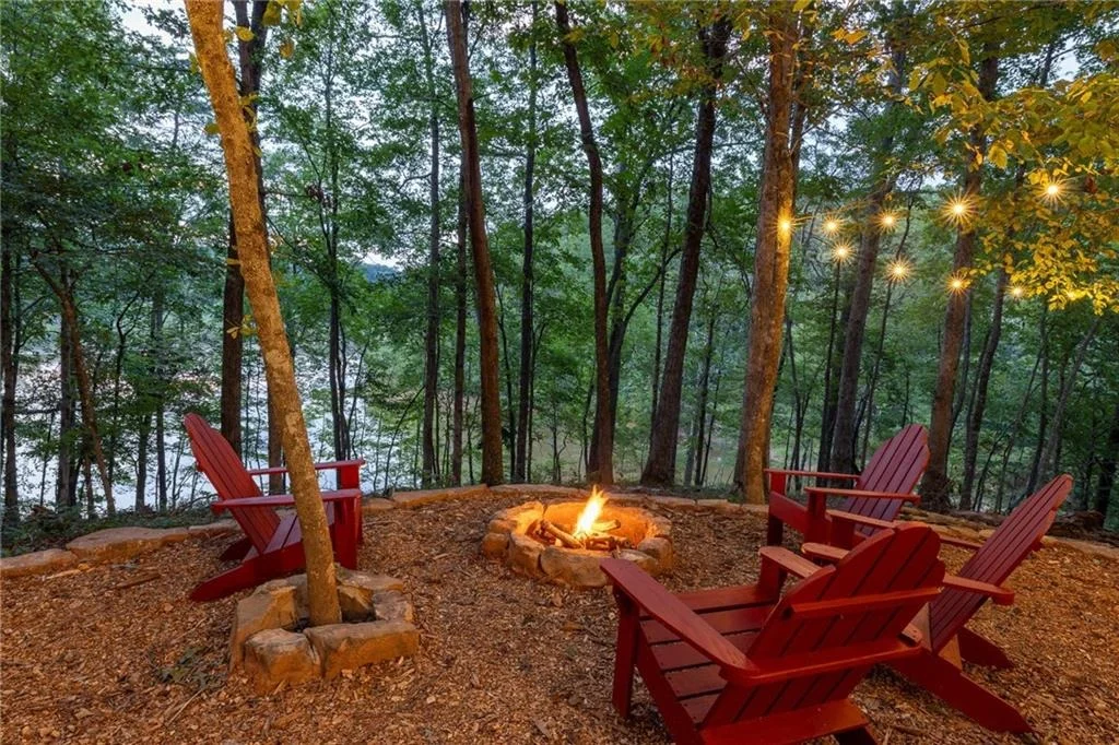 Photo of 6592 Huckleberry Lane
