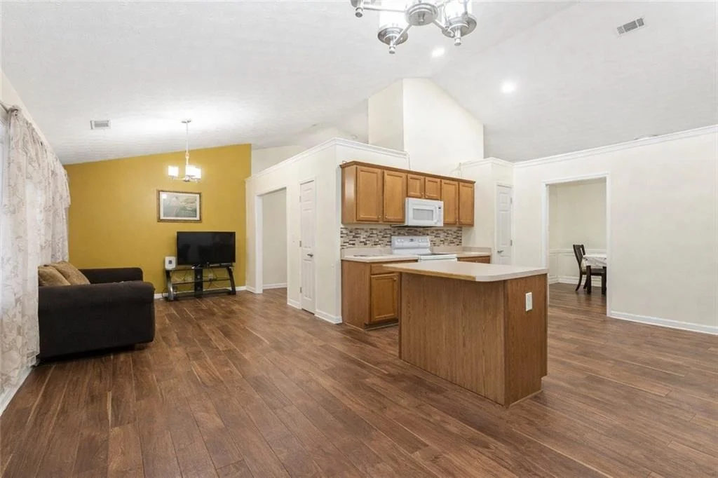 Photo of 402 Arbor Circle SW