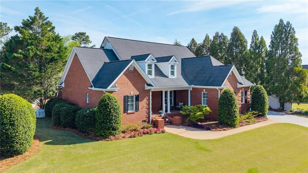 Photo of 203 Laurel Creek Road SE