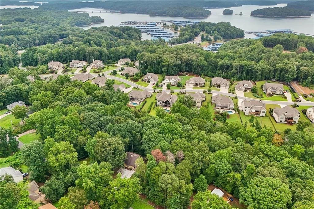 Photo of 9080 Pine Tree Circle