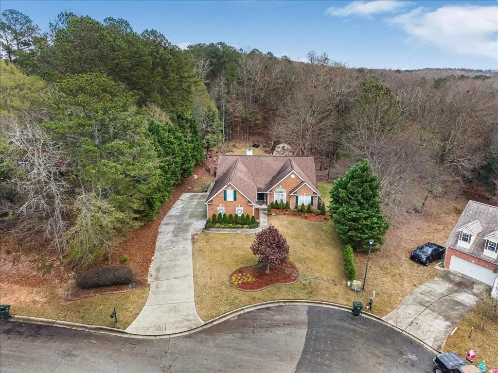 Photo of 402 Arbor Circle SW