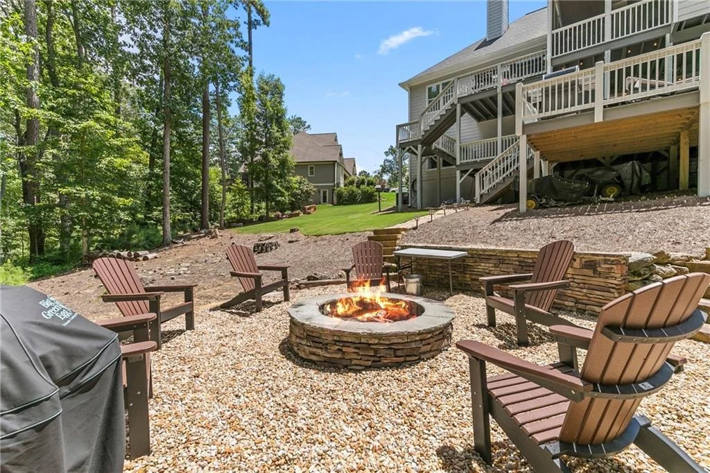 Photo of 151 Wilshire Drive