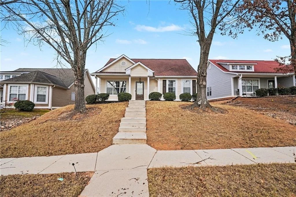 Photo of 309 Fairdale Trace