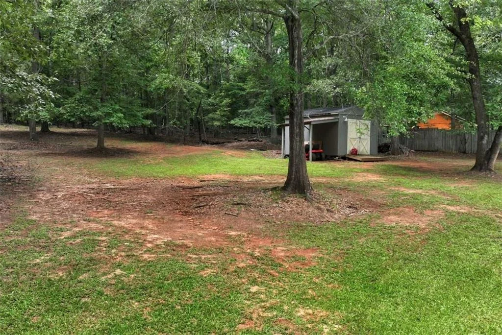 Photo of 425 Greenleaf Drive