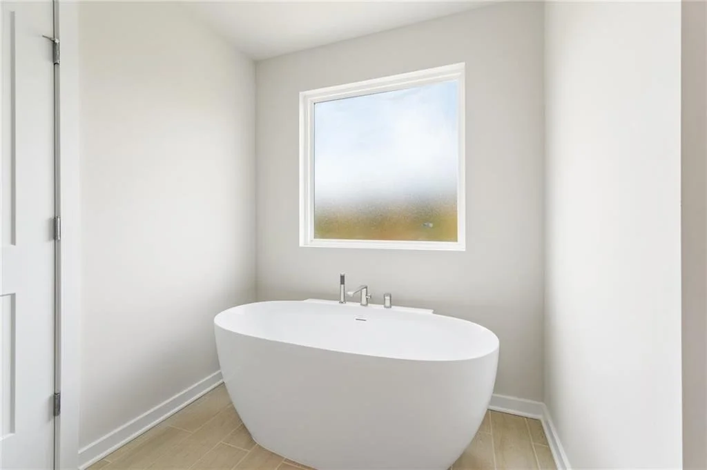 Photo of 355 Jarrett Street