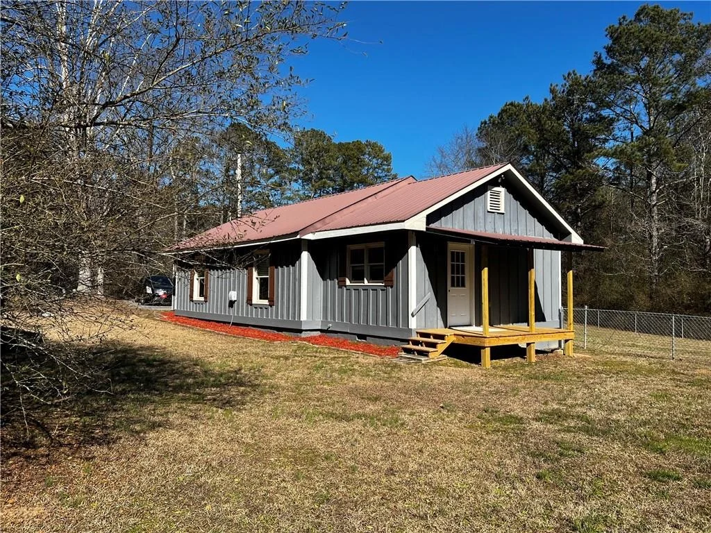 Photo of 1654 Artesian Well Road NW